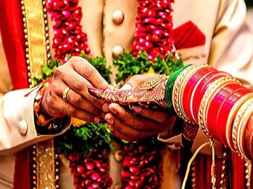 NRIની લગ્ન સિઝન શરૂ:આજથી કમૂરતા છતાં ડિસેમ્બર અને જાન્યુઆરીના 11 દિવસોમાં 300થી વધુ લગ્ન યોજશે