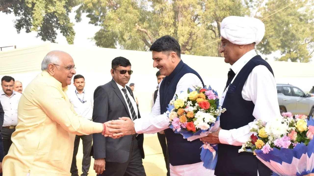ગાંધીનગર ખાતે રૂ.300 કરોડના ખર્ચે બનશે ભવ્ય આંજણા ધામ, શિલાન્યાસ કાર્યક્રમમાં રાજ્યપાલ અને CMએ આપી હાજરી
