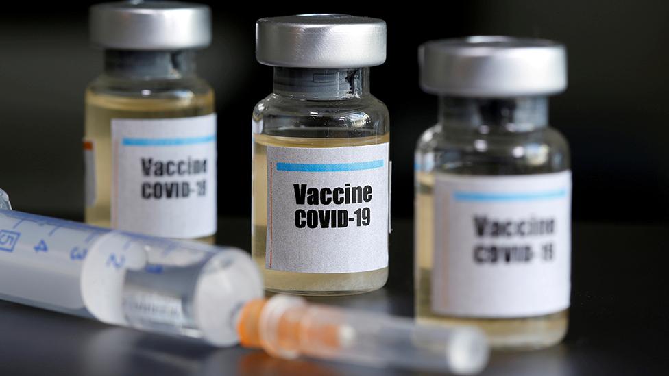 રસી લેવી તે ફાયદાનો સોદો:વેક્સિન લીધી છે તો કોરોના થયા પછી હોસ્પિટલમાં દાખલ કરવાની જરૂરિયાત 80% ઓછી થઈ જશે