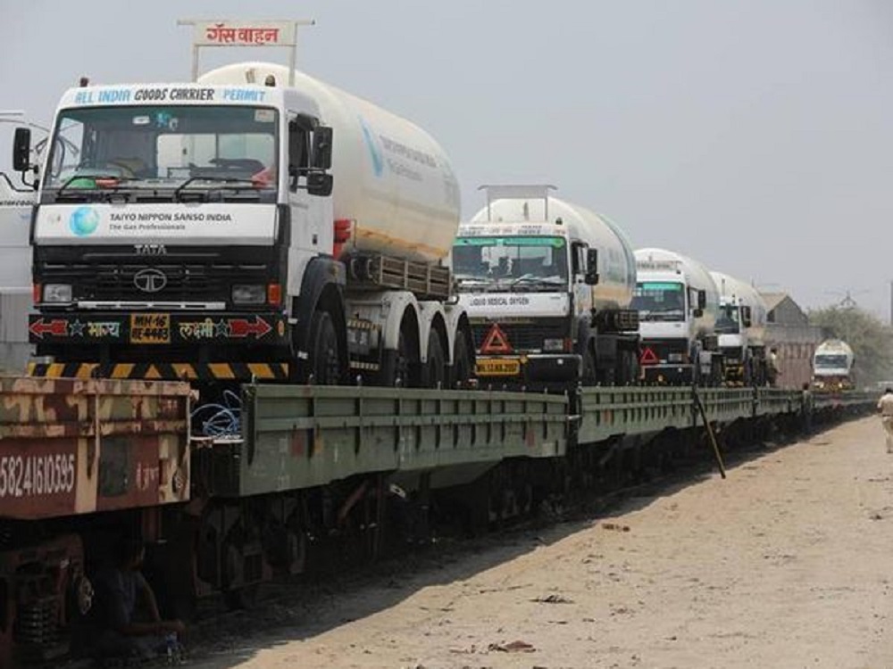 ગુજરાત સરકારની માગણી કેન્દ્રએ સ્વીકારી : ઇમર્જન્સી વખતે રાજ્યને 1000 ટન ઓક્સિજનનો જથ્થો મળશે, 20 ટેન્કર સાથે ટ્રેન તૈયાર રહેશે